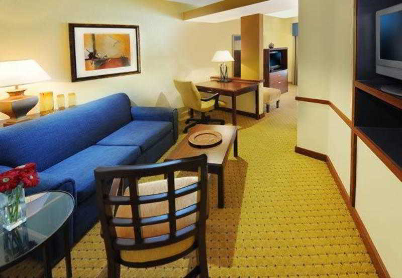 Fairfield Inn And Suites By Marriott Austin Northwest/The Domain Area Номер фото